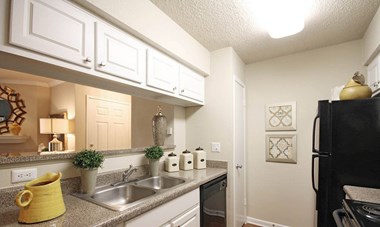 9050 Markville Drive 1-2 Beds Apartment for Rent - Photo Gallery 3