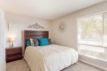 Bedroom Bedroom at Glen at Lakewood, Lakewood, 80228 - Photo Gallery 5