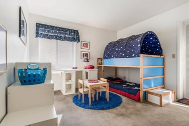 1233 N Mesa Drive 2 Beds Apartment for Rent - Photo Gallery 4