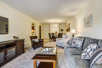 22A Country Club Dr 1-2 Beds Apartment for Rent - Photo Gallery 1