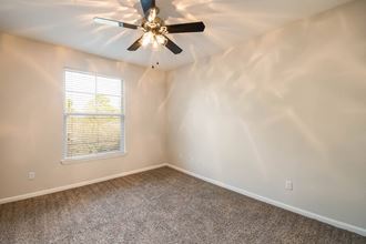 200 Northpines Drive 1 Bed Apartment for Rent - Photo Gallery 3