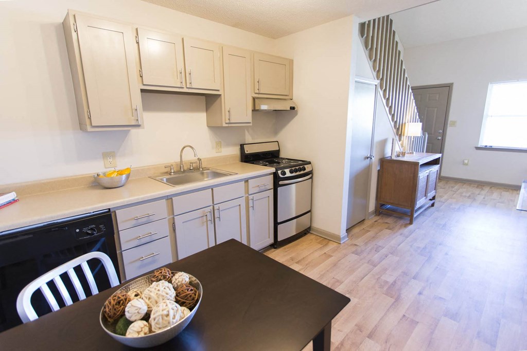 Kitchen with dining area at Lofts of Wilmington, Wilmington, North Carolina