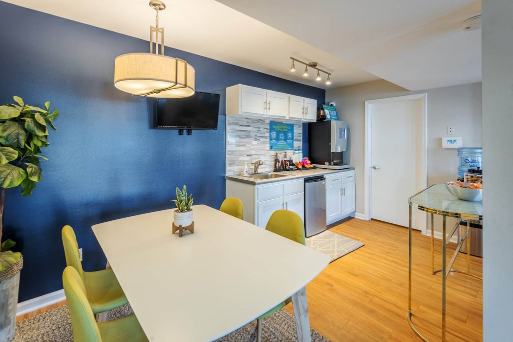 Dining Area at Lofts of Wilmington, Wilmington, North Carolina