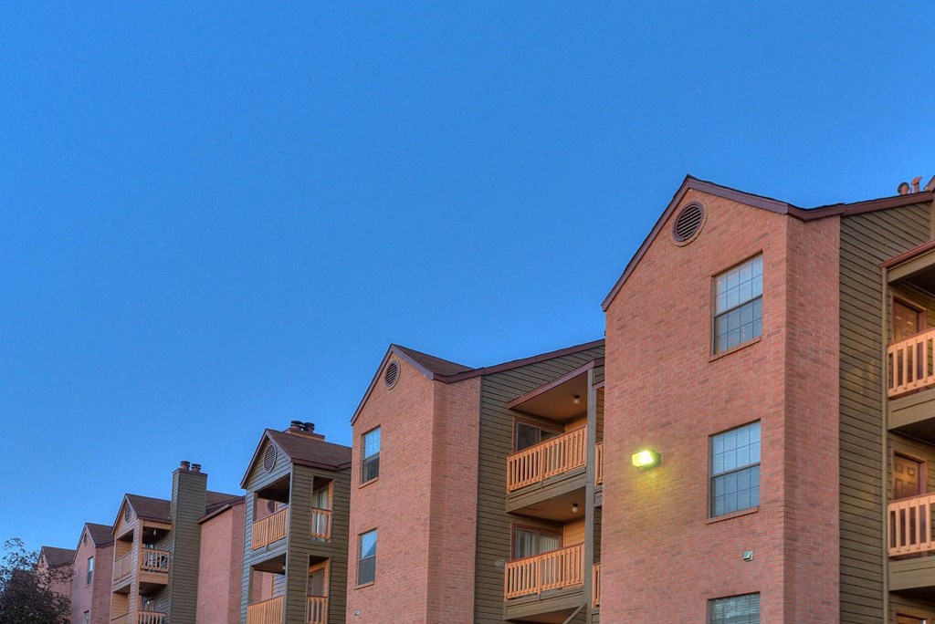 Elegant Exterior View Of Property at Mountain Run Apartments, New Mexico, 87111