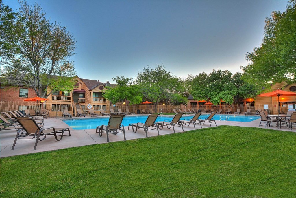 Swimming Pool With Relaxing Sundecks  at Mountain Run Apartments, New Mexico