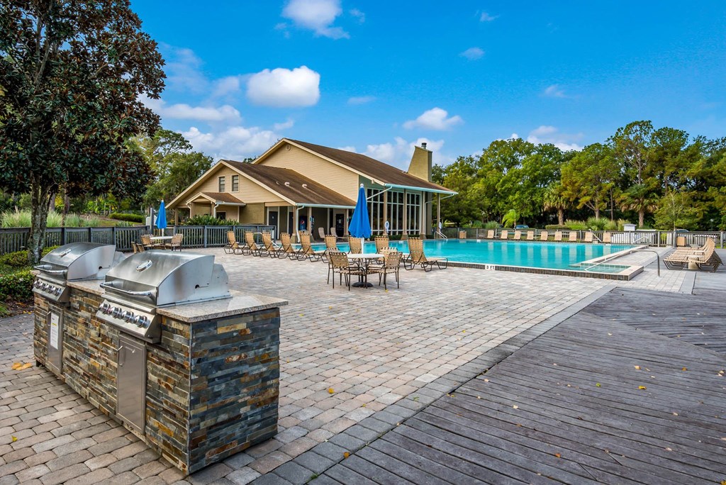 Poolside Grills at Sanford Landing Apartments, 32771