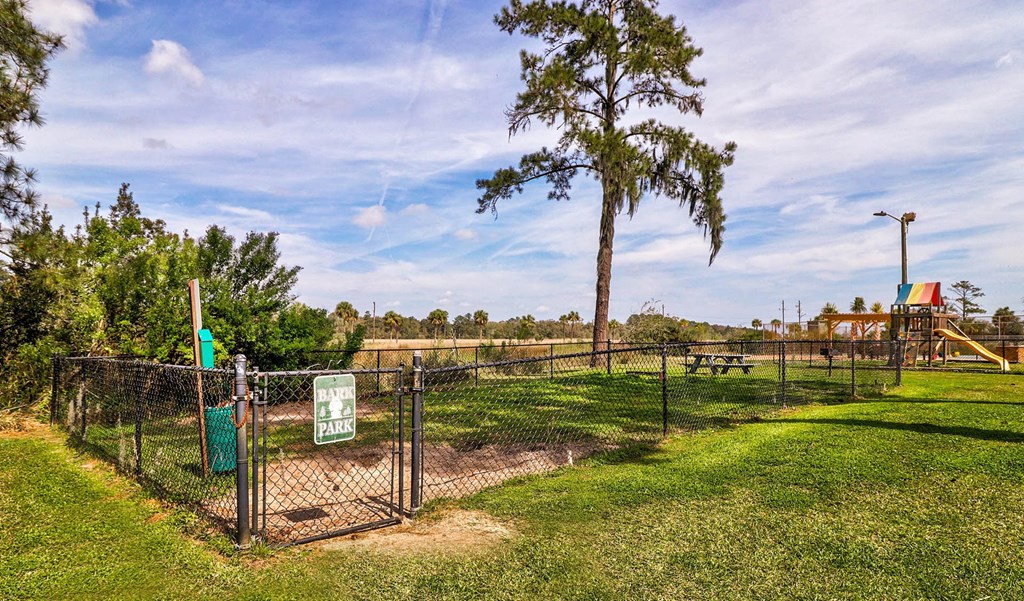Dog Park at River Crossing Apartments, Thunderbolt, GA, 31404