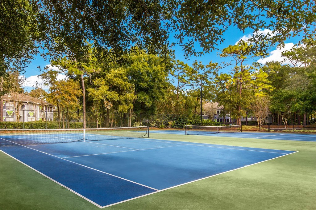 Tennis court at St. Johns Forest Apartments, Jacksonville