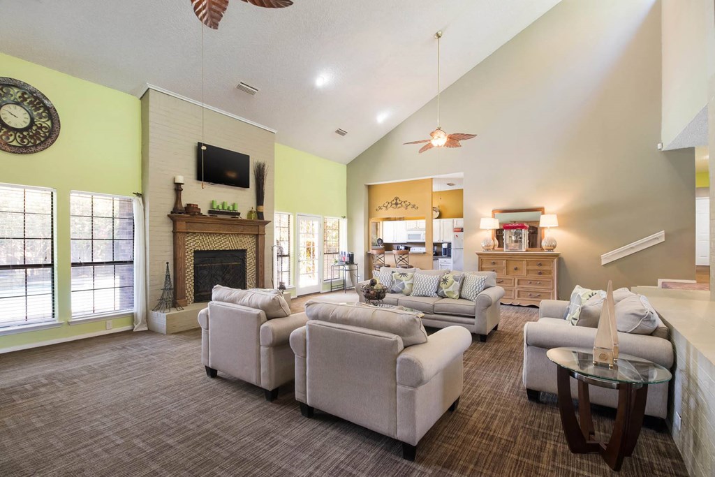 Living room with Firepit at The Glen Apartments, Texas, 75067