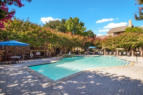 Swimming Pool And Sundeck at The Glen, Lewisville, Texas