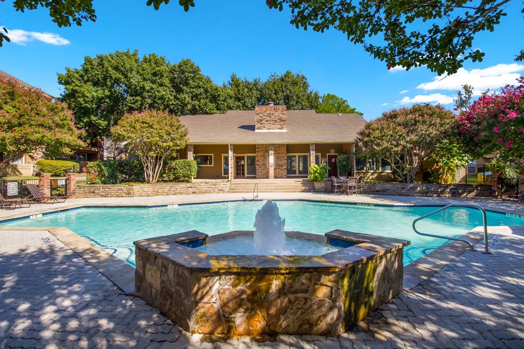 Swimming Pool With Lounge Chairs at The Glen, Lewisville