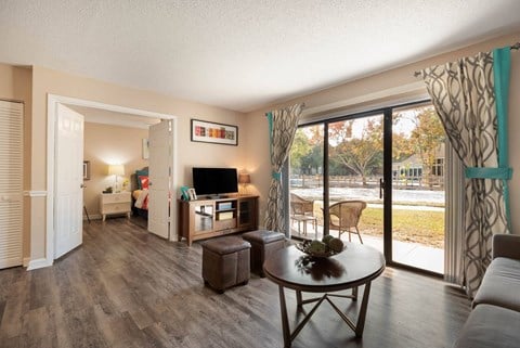 Spacious Living Room at Whisper Lake Apartments, Florida, 32792