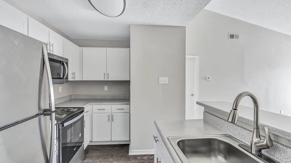 Stainless Steel Appliances at The Willows on Rosemeade, Texas