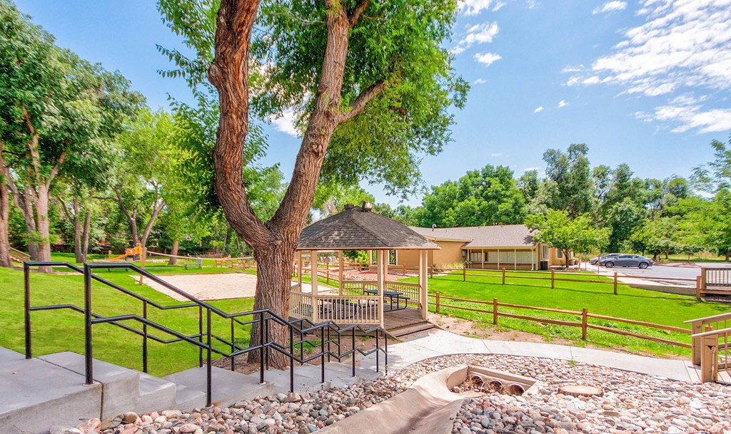 Landscaped Grounds at Woodland Hills Apartments, Colorado Springs, CO, 80918