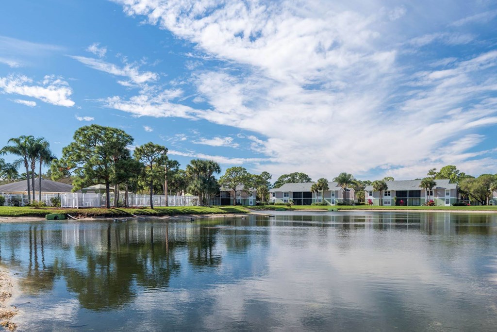 Lakeat Lakeside Glen Apartments, Melbourne, Florida