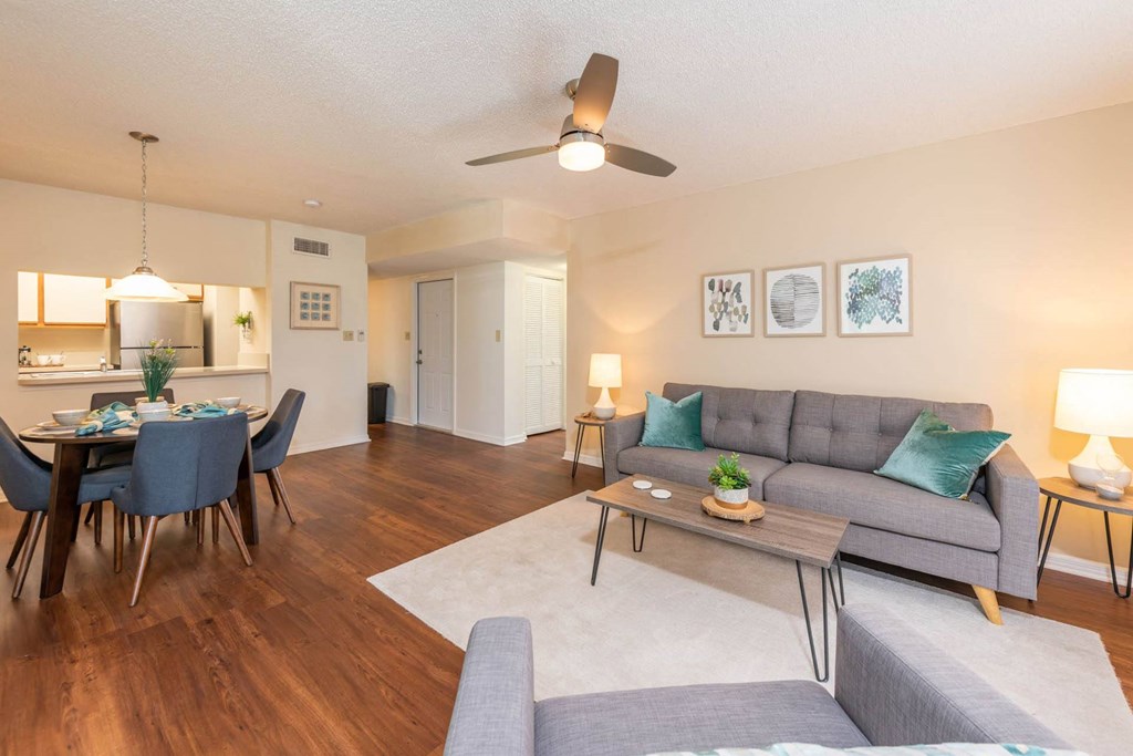 Living and Dining Area at Lakeside Glen Apartments, Florida
