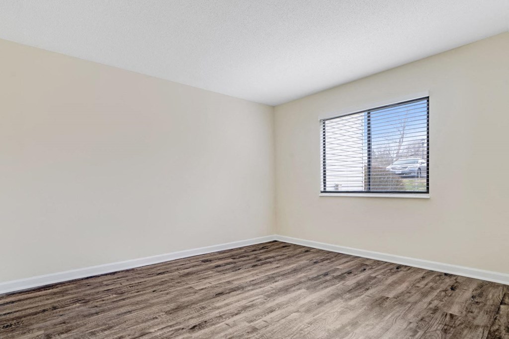 Large Windows at Glen at Bogey Hills, St. Charles