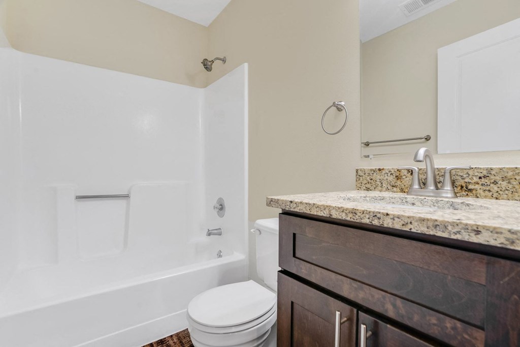 Luxurious Bathroom at Glen at Bogey Hills, Missouri