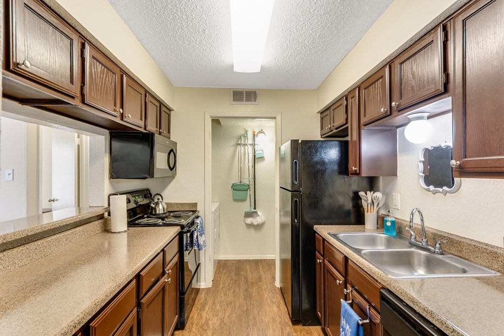 Kitchen Kitchen at The Glen Apartments, Texas, 75067