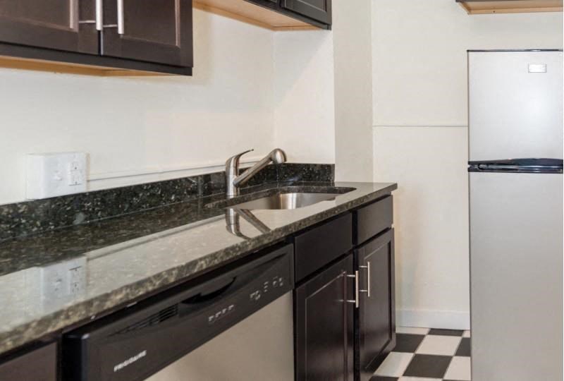 Granite Countertop Kitchen at The Collection, Richmond, Virginia