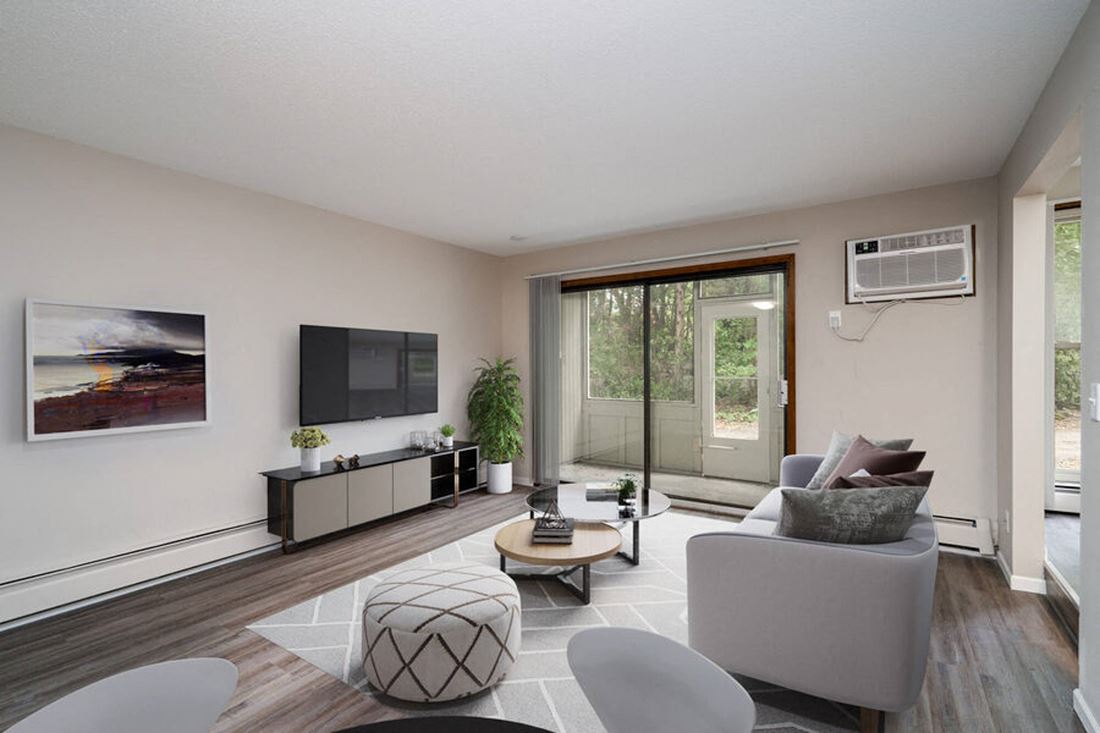 Glen At Burnsville Apartments photo