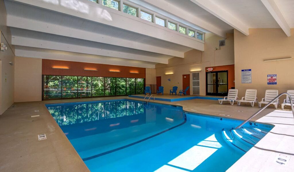 pool at Glen at Burnsville, Minnesota 