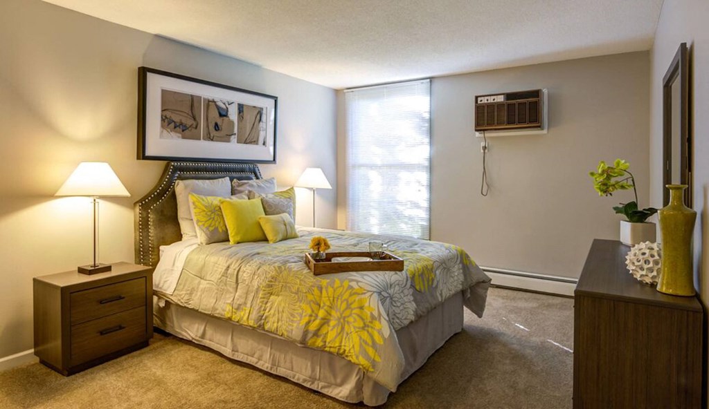 Gorgeous Bedroom at Glen at Burnsville, Burnsville, 55337