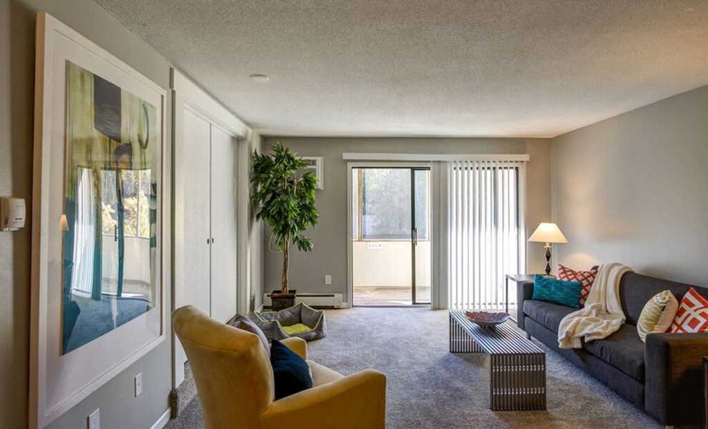 living Room at Glen at Burnsville, Burnsville, MN 55337