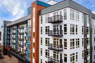 Larson Exterior