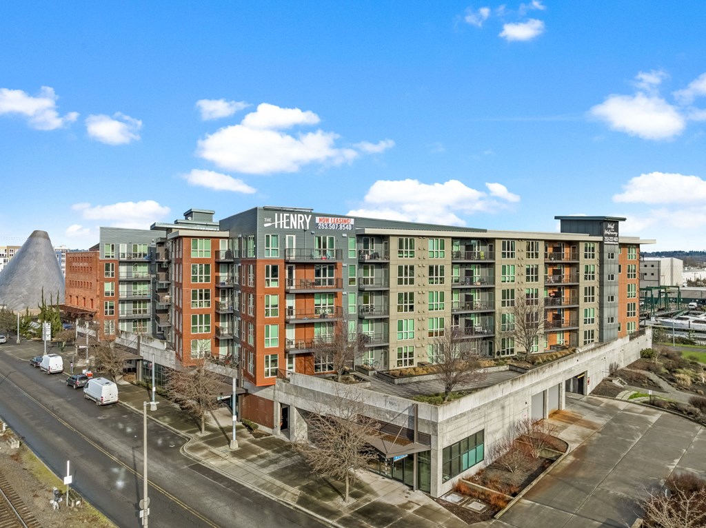 Building Exterior at The Henry, Tacoma, WA 98402