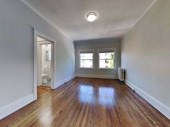 378 Grand Avenue Studio-1 Bed Apartment for Rent - Photo Gallery 5