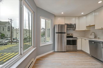 2396 Pine St Studio-2 Beds Apartment for Rent - Photo Gallery 4