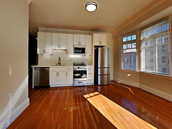 305 Hyde St. Studio-1 Bed Apartment for Rent - Photo Gallery 2