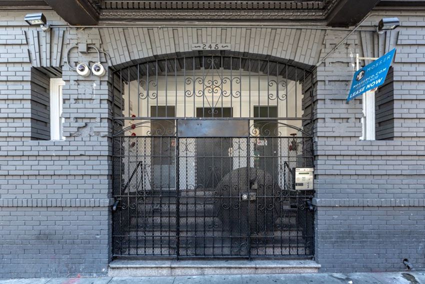 245 Leavenworth Street Studio-1 Bed Apartment for Rent - Photo Gallery 1