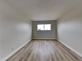 671 Vernon St Studio-2 Beds Apartment for Rent - Photo Gallery 5