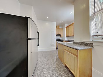 1568 Lombard St. Studio-2 Beds Apartment for Rent - Photo Gallery 3