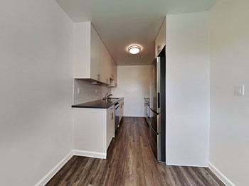 350 Newton Studio-2 Beds Apartment for Rent - Photo Gallery 4