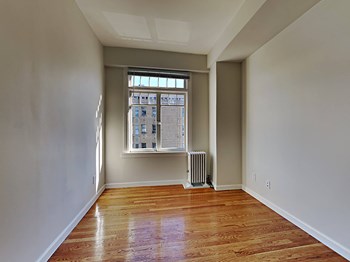 305 Hyde St. Studio-1 Bed Apartment for Rent - Photo Gallery 6