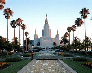 the temple of the church of jesus christ of scientology with palm trees