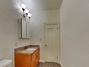 146 McAllister Street Studio-3 Beds Apartment for Rent - Photo Gallery 7