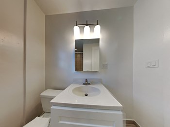 1677 Bush St Studio-2 Beds Apartment for Rent - Photo Gallery 8