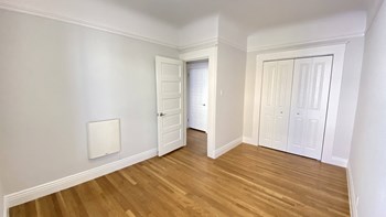 1128 Valencia Street 3 Beds Apartment for Rent - Photo Gallery 4