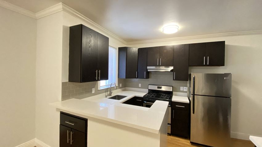 1128 Valencia Street 3 Beds Apartment for Rent - Photo Gallery 1