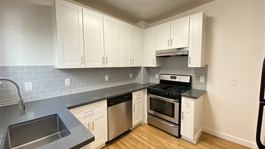 1128 Valencia Street 3 Beds Apartment for Rent Photo Gallery 1