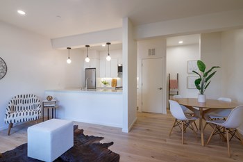 2775 Market Street 1-2 Beds Apartment for Rent - Photo Gallery 2