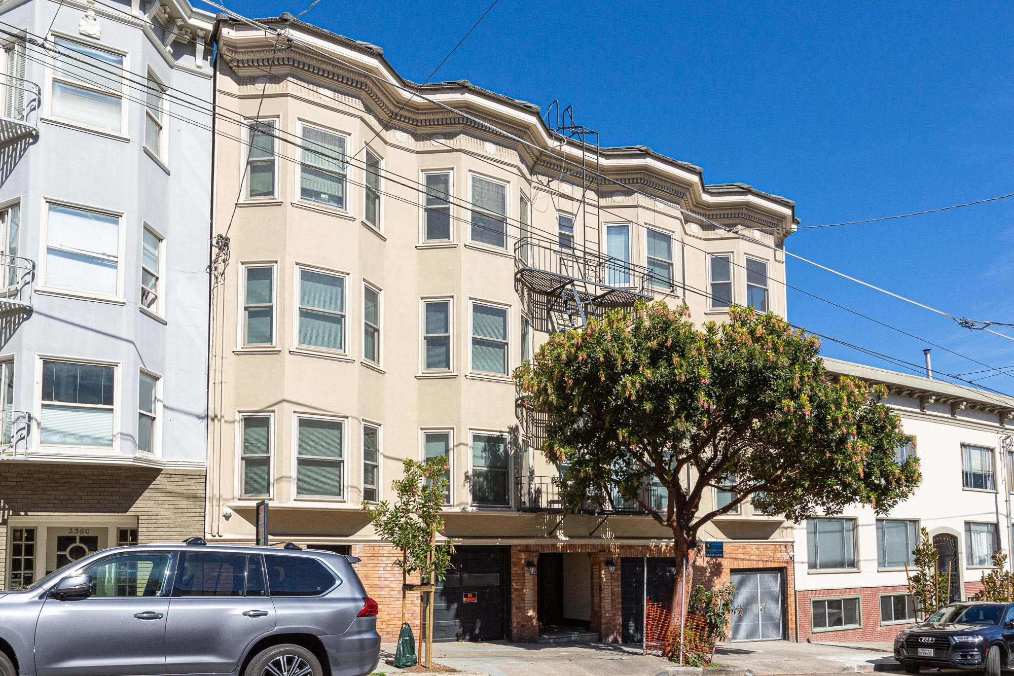 Photos and Video of 2350 Union St. in San Francisco, CA