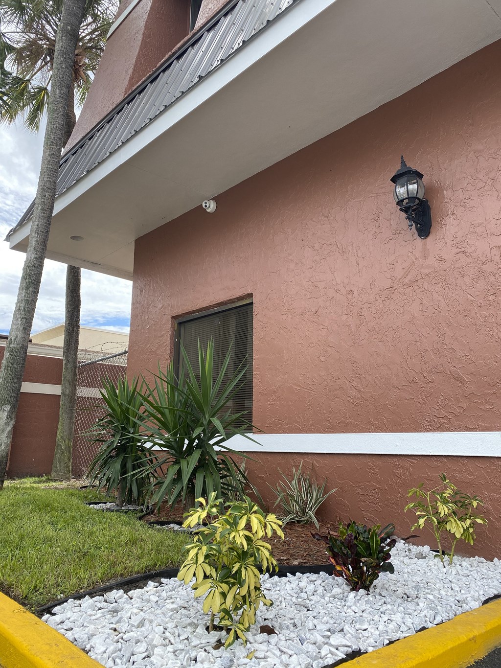 a view of the front of the house from the street at Colonial Drive Apartments, Orlando, FL 32808