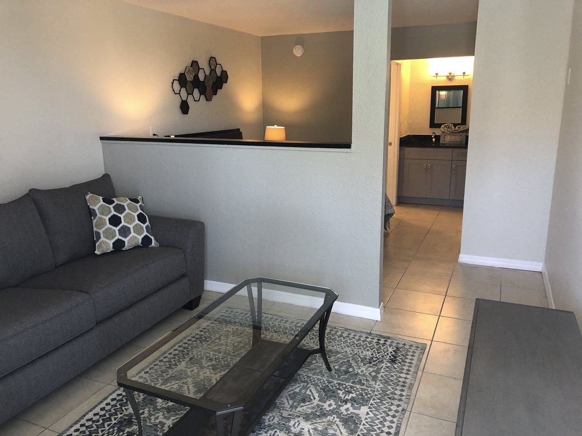 Colonial Drive Apartments