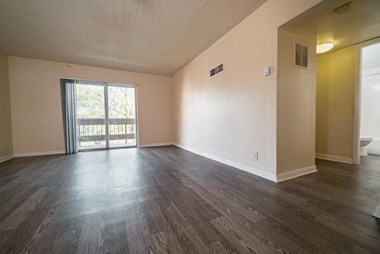 4200 NW 19Th Street Studio-2 Beds Apartment for Rent - Photo Gallery 2