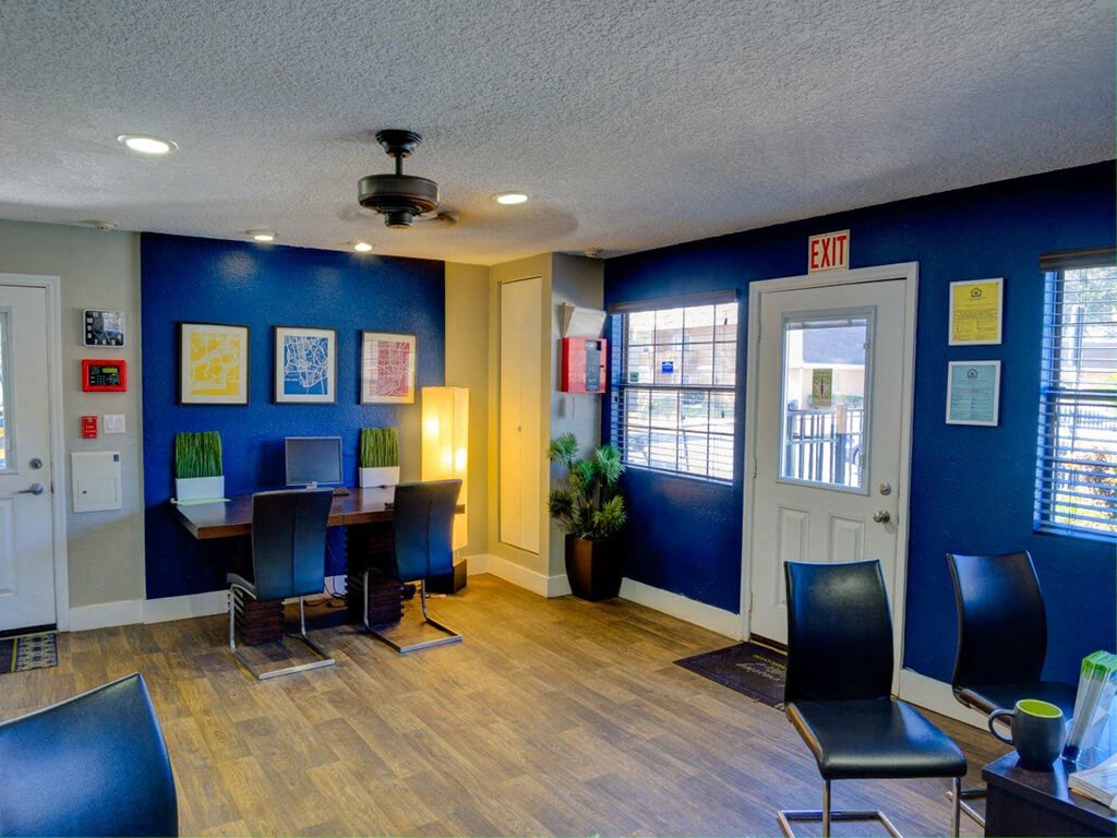 Leasing Office at Auburn Glen Apartments, Jacksonville, FL, 32256
